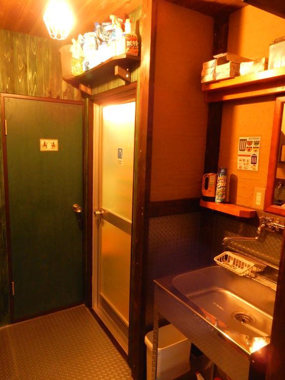 Hostel Oomori Souko Tokyo Exterior photo